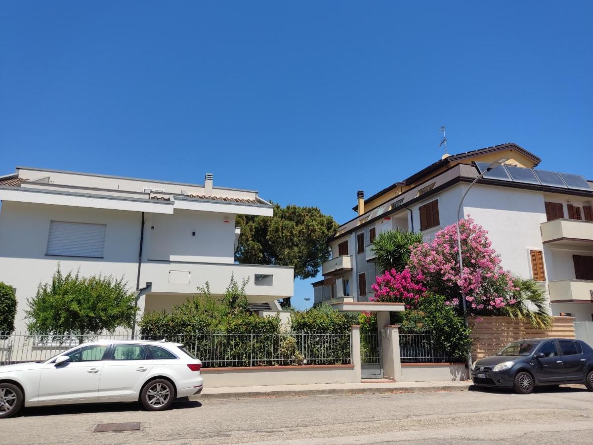Lillananna Reload Apartment Porto SantʼElpidio Exterior foto