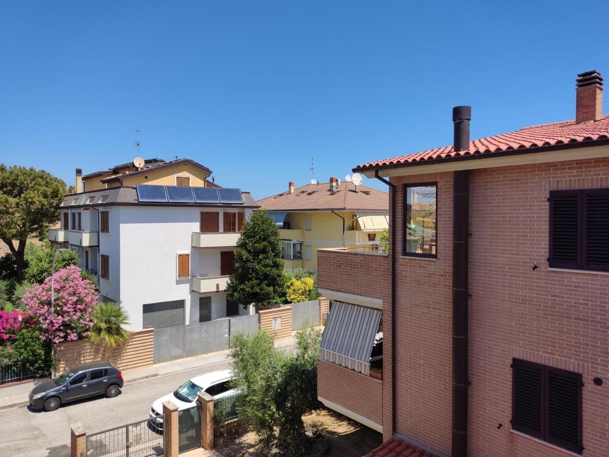 Lillananna Reload Apartment Porto SantʼElpidio Exterior foto